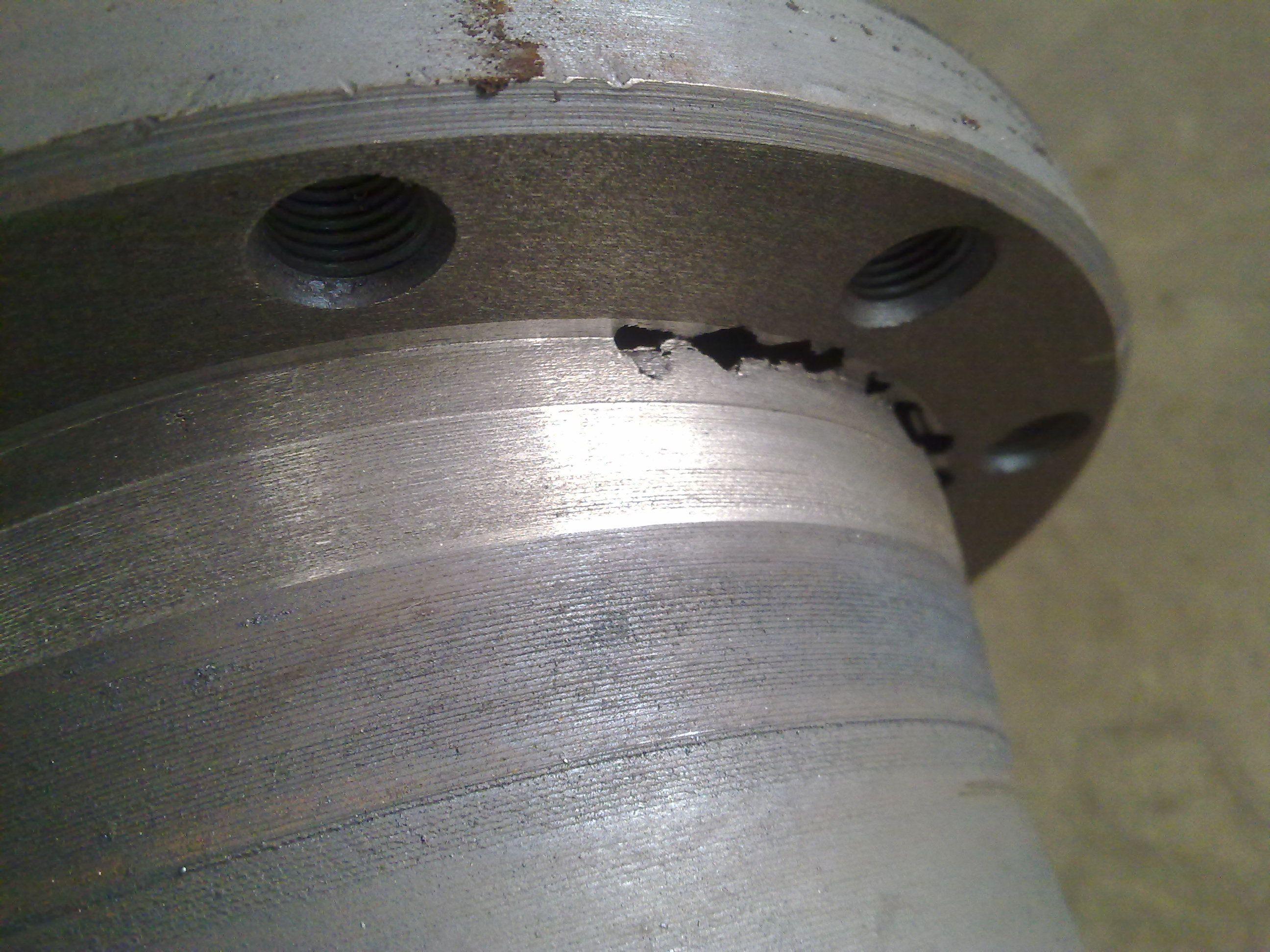 Vilka är orsakerna till sprickdefekter i gjutstål?