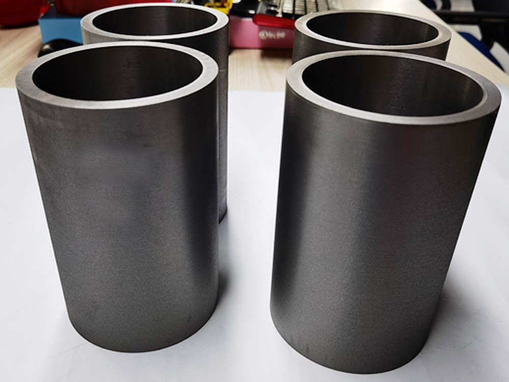 Vilka är effekterna av högt eller lågt kisel på den mekaniska bearbetningsprestandan hos grått gjutjärn 200?